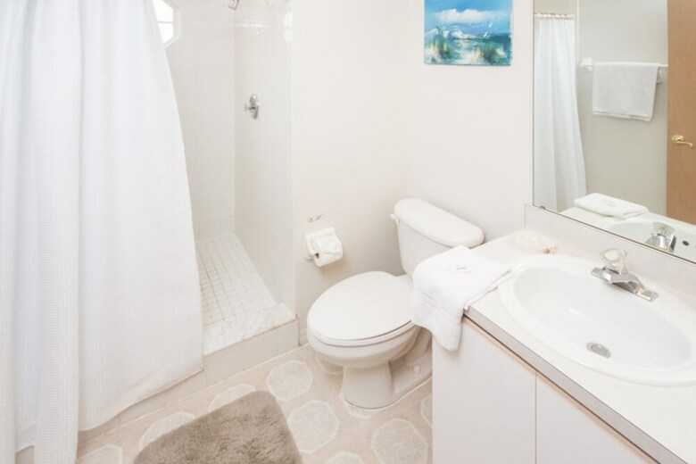 Villas At Island Club