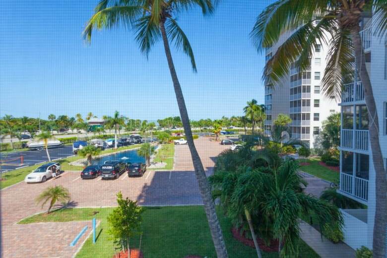 Bonita Beach & Tennis