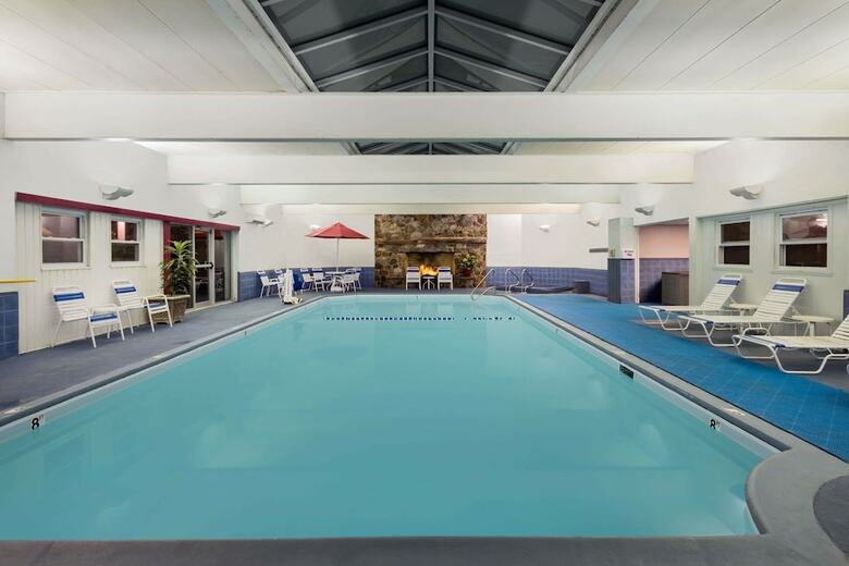 Hotel Ramada Plaza By Wyndham Portland
