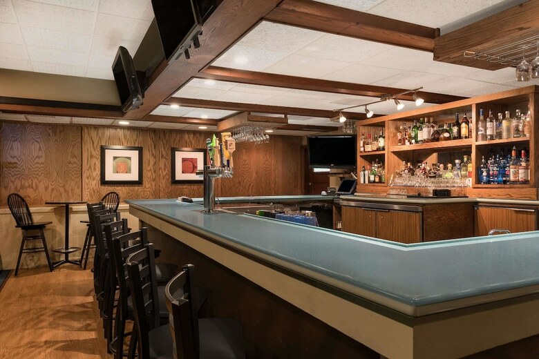 Hotel Ramada Plaza By Wyndham Portland