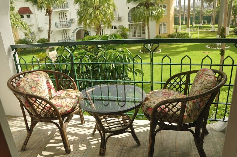 Aparthotel Palm View Apartment At Sandcastles