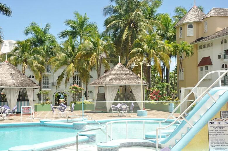 Aparthotel Palm View Apartment At Sandcastles