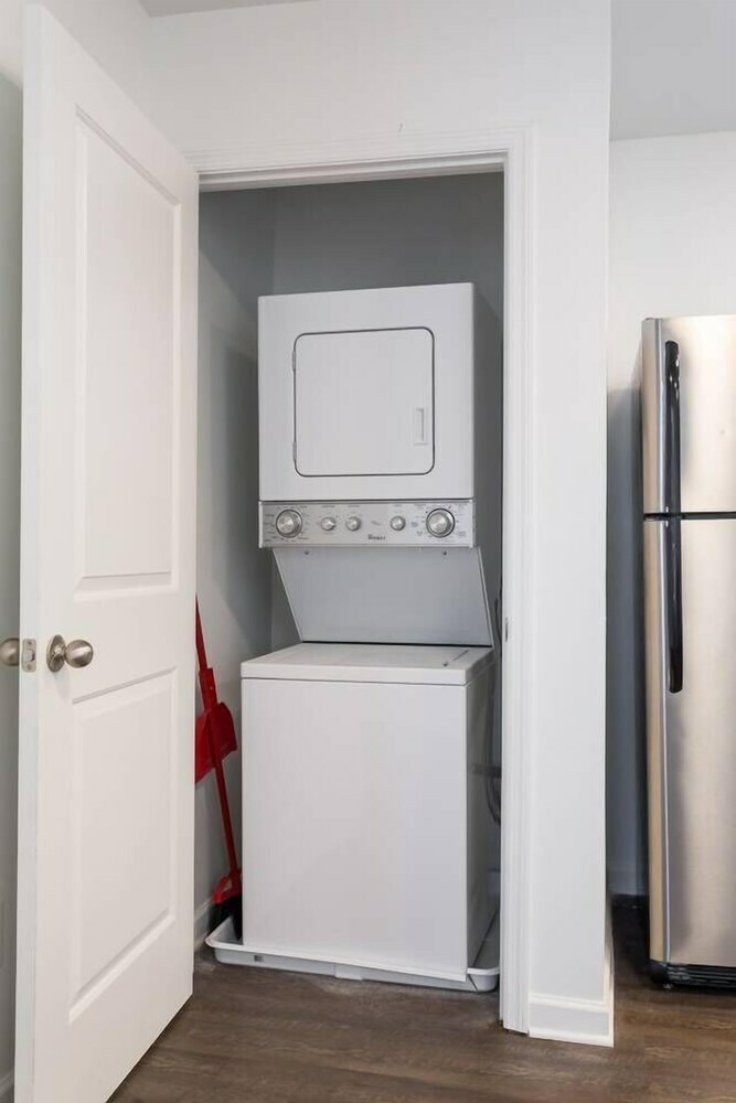 Apartamentos 8 Brs Comprised Of 2 Suites By Domio