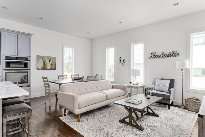 Sleek 3br/3ba W/ Rooftop By Downtown By Domio