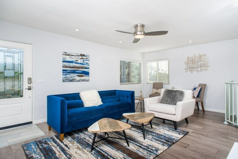 Modern 3br Sd Home Steps To Pb By Domio
