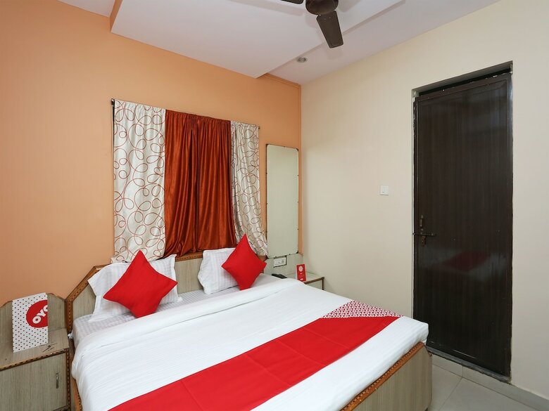 Oyo 14711 Hotel Natraj