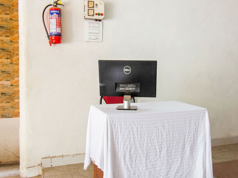 Oyo 15936 Hotel Gnr Residency