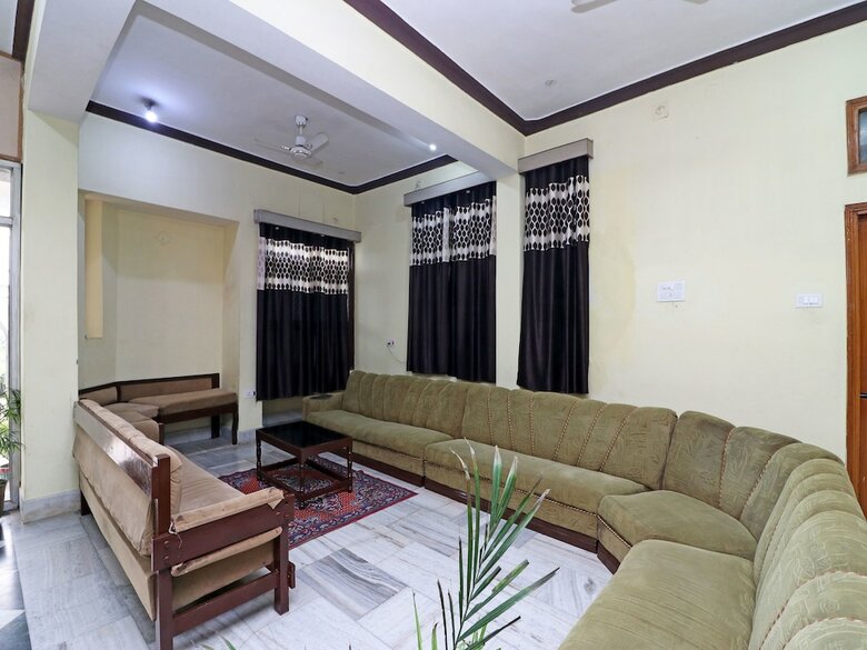 Oyo 16112 Hotel Uruvela International