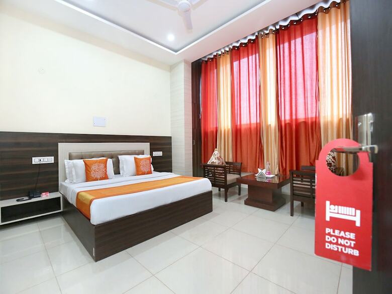 Oyo 16443 Hotel Jb