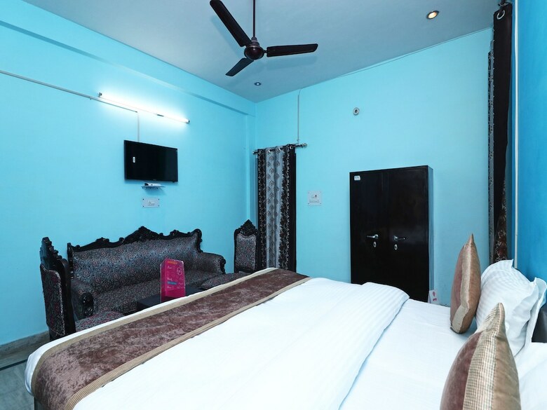 Hotel Oyo 16146 Royal Guest House