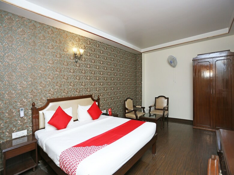 Hotel Oyo 16565 Karnal Haveli