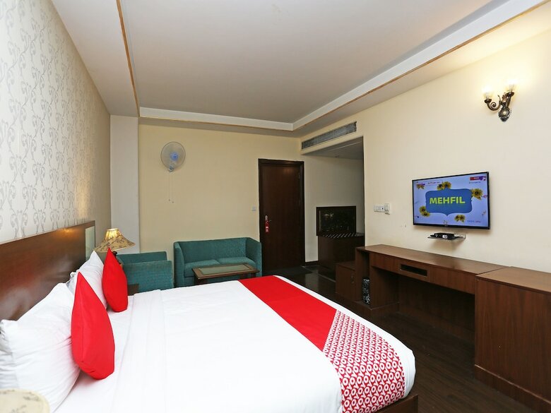 Hotel Oyo 16565 Karnal Haveli