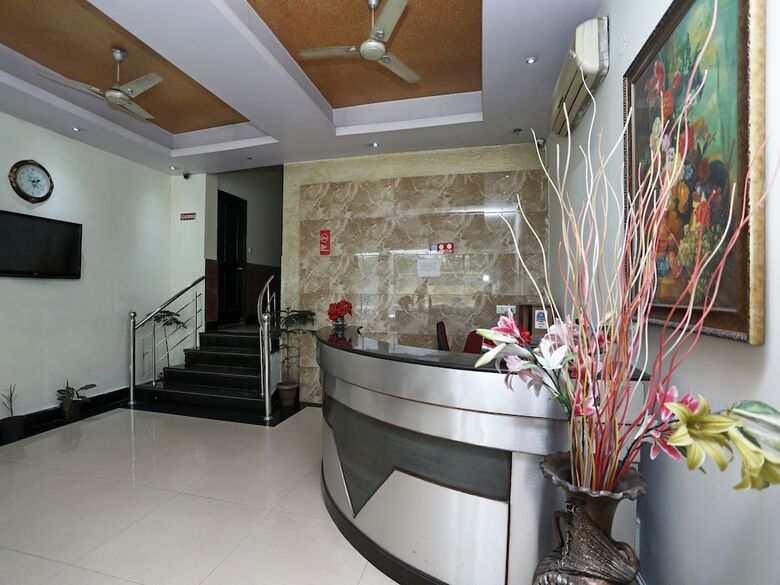 Hotel Oyo 14875 The Imperial Residency