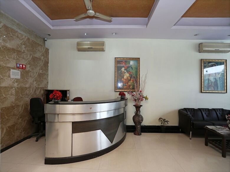 Hotel Oyo 14875 The Imperial Residency