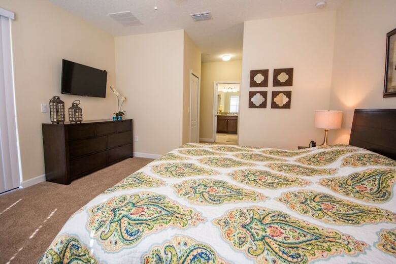 Apartment & Town Homes Close To Disney