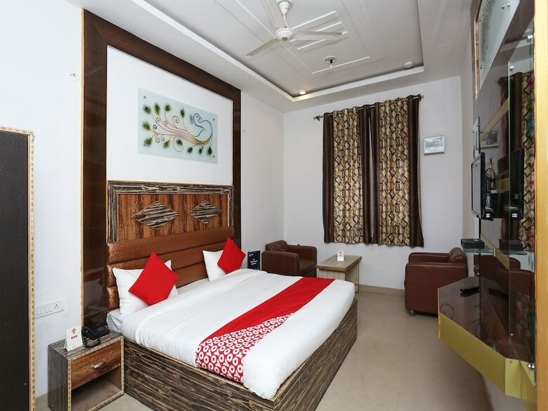 Hotel Oyo 7812 Shree Radha Resort