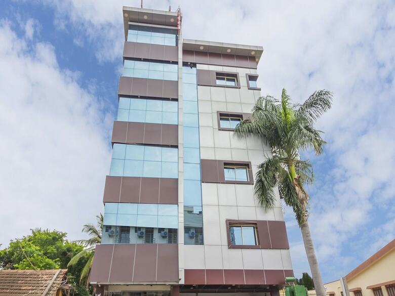 Hotel Oyo 14973 The Grand Kubera