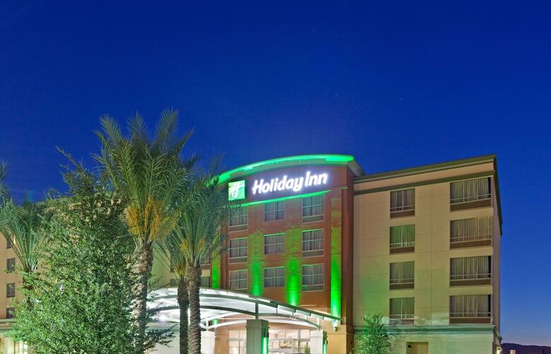 Holiday Inn Hotel & Suites Phoenix Airport