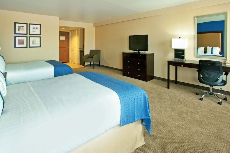 Holiday Inn Hotel & Suites Phoenix Airport