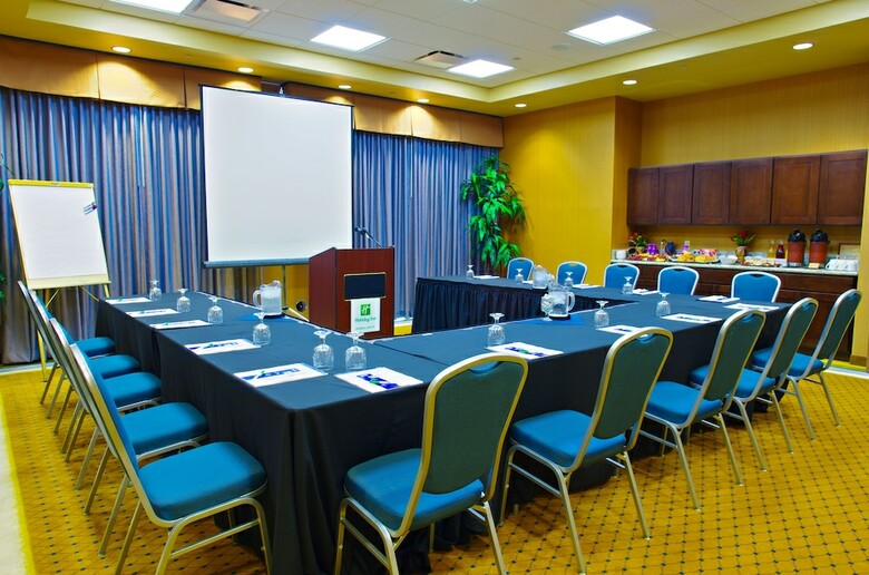 Holiday Inn Hotel & Suites Phoenix Airport
