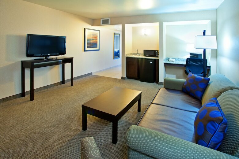 Holiday Inn Hotel & Suites Phoenix Airport