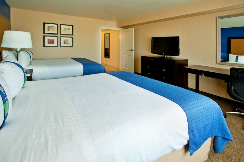 Holiday Inn Hotel & Suites Phoenix Airport