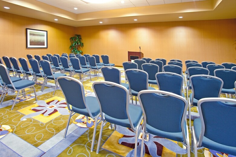 Holiday Inn Hotel & Suites Phoenix Airport