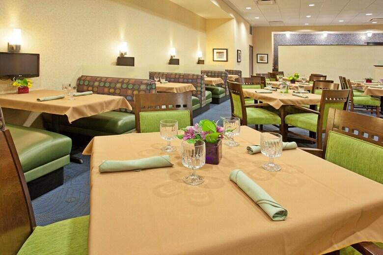 Holiday Inn Hotel & Suites Phoenix Airport
