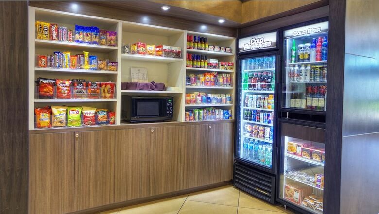 Holiday Inn Hotel & Suites Phoenix Airport
