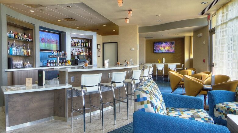 Holiday Inn Hotel & Suites Phoenix Airport
