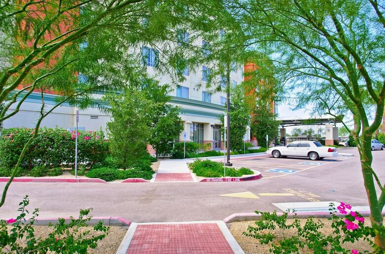 Holiday Inn Hotel & Suites Phoenix Airport