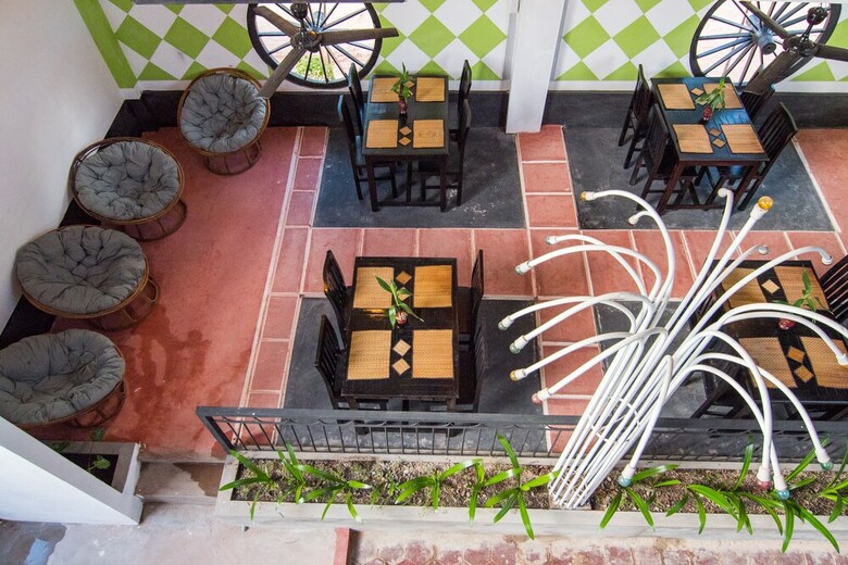 Hostal Golden Ganesha Villa