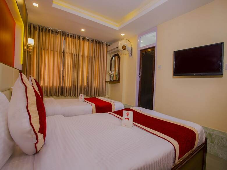 Oyo 160 Hotel Shraddha Palace