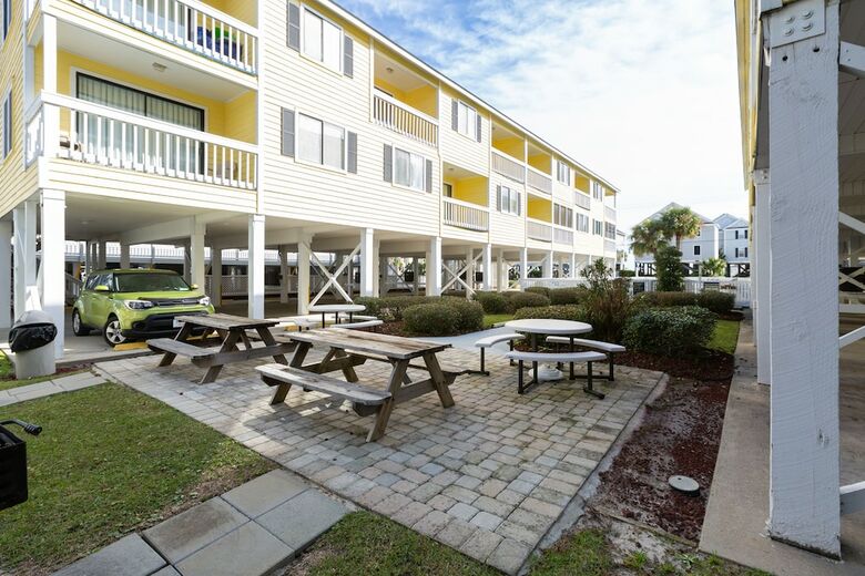Sandy Shores III By Capital Vacations