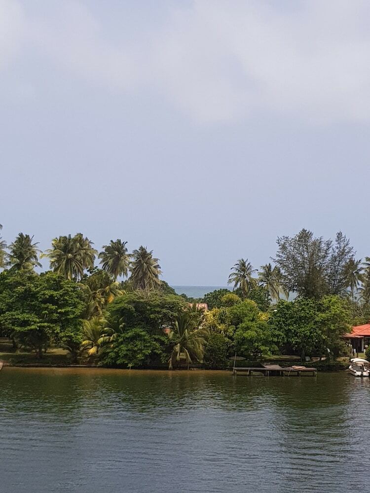 Bed & Breakfast Amber House Lanka