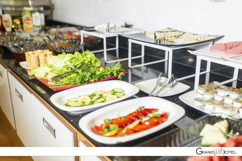 Hotel Grand Sah Otel