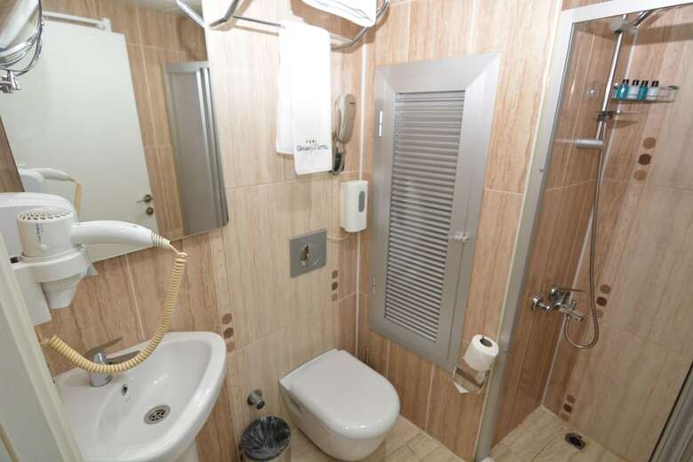 Hotel Grand Sah Otel