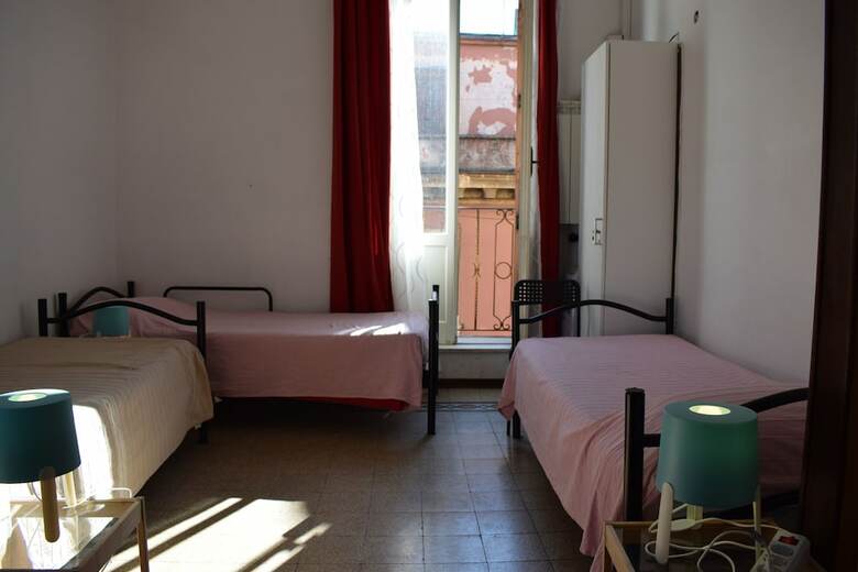 Hostal Bar Dell'artista Hostel