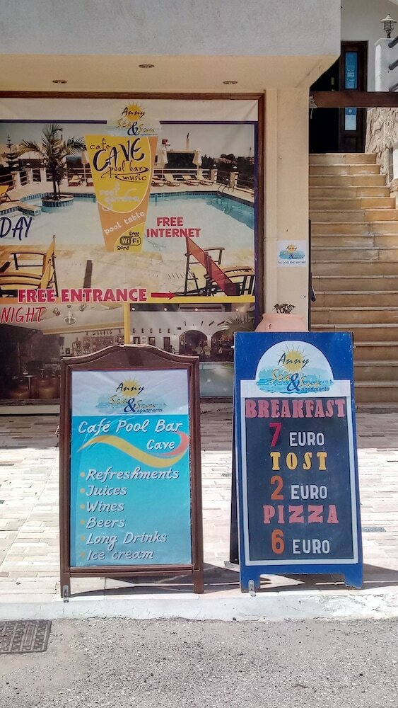 Aparthotel Anny Sea And Sun Apartments