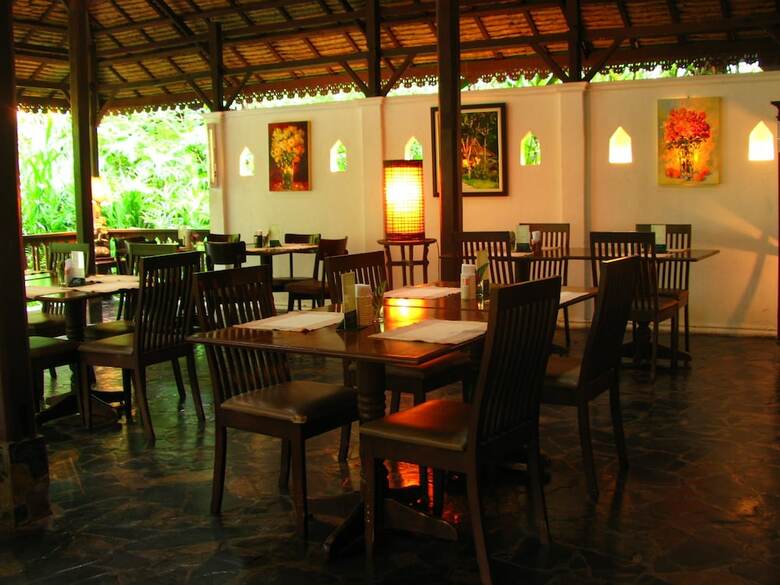 Hotel Fern Resort