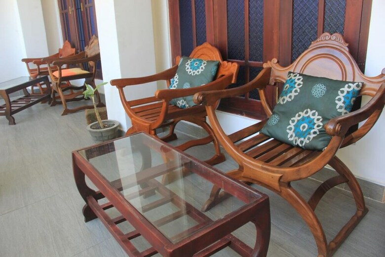 Hotel Yoho Villa Tropicana
