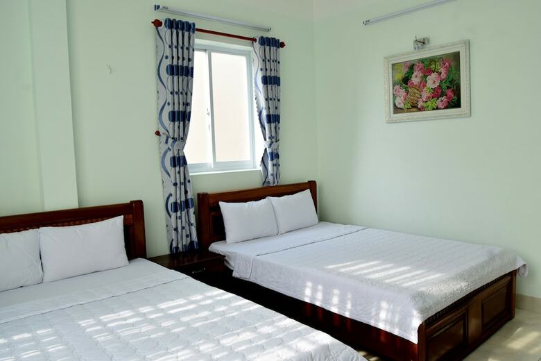 Hotel Khach San Huong Giang