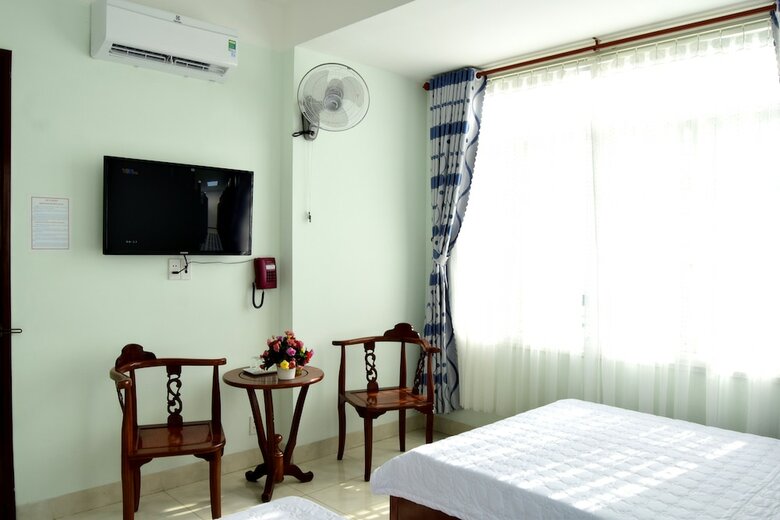 Hotel Khach San Huong Giang