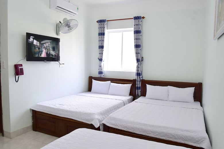 Hotel Khach San Huong Giang