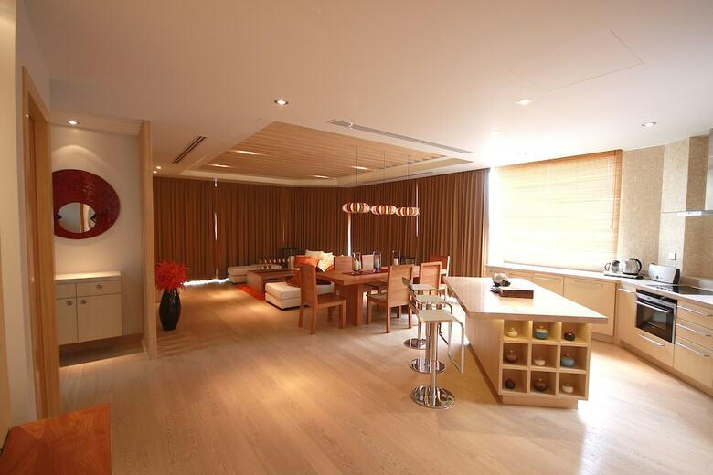 Aparthotel Beachfront Phuket Seaview Suites
