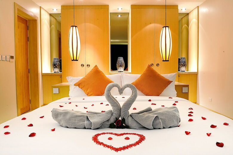 Aparthotel Beachfront Phuket Seaview Suites