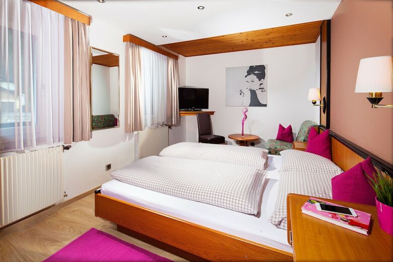 Pension Hotel Apartment Auwirt