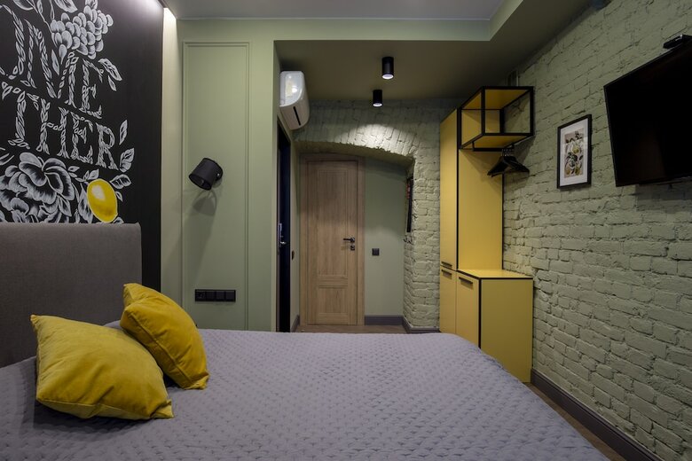 Hotel Amigo Near Kazansky Cathedral