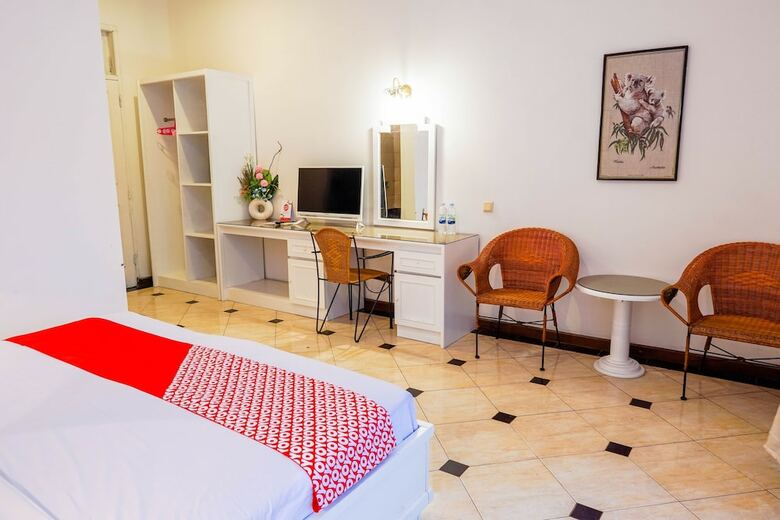 Oyo 1452 Hotel Utari