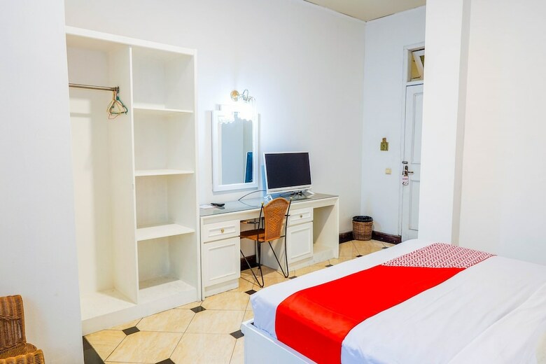 Oyo 1452 Hotel Utari